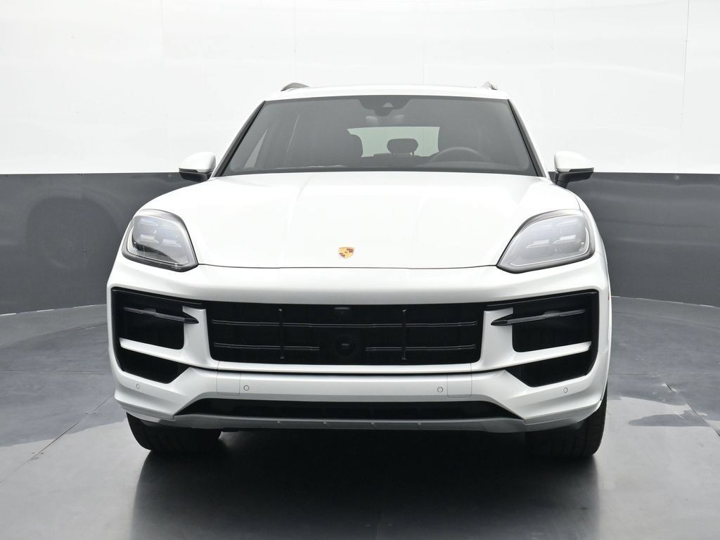 Certified 2025 Porsche Cayenne AWD/4WD image 23