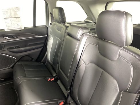 Used 2022 Jeep Grand Cherokee Limited 4xe w/ Luxury Tech Group II image 32