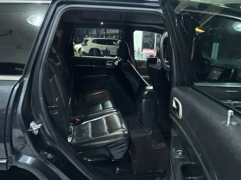 Used 2016 Jeep Grand Cherokee Limited w/ Luxury Group II AWD/4WD image 39