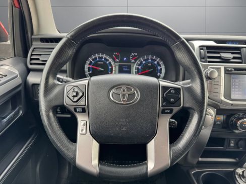 Used 2015 Toyota 4Runner SR5 AWD/4WD image 13