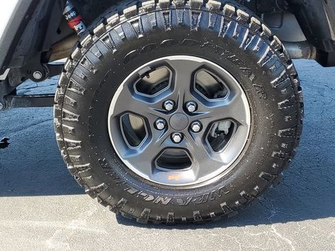 Used 2020 Jeep Gladiator Rubicon AWD/4WD image 8