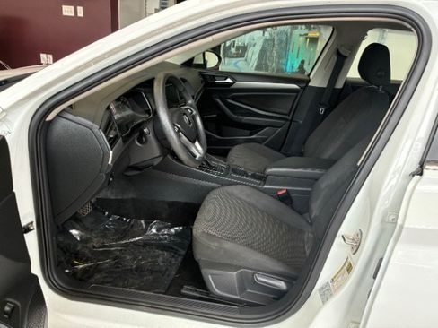 Used 2019 Volkswagen Jetta SE FWD image 15