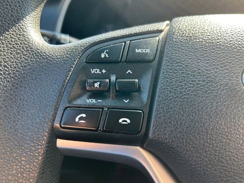 Used 2019 Hyundai Tucson SE image 11