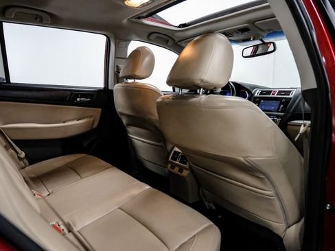 Used 2017 Subaru Outback 2.5i Limited image 34