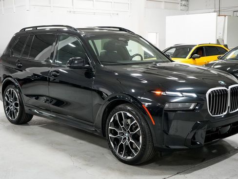 Used 2023 BMW X7 xDrive40i w/ M Sport Package image 8