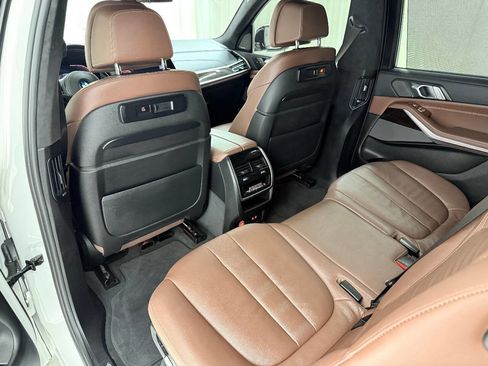 Used 2019 BMW X7 xDrive40i w/ Premium Package AWD/4WD image 28