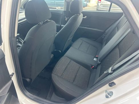Used 2021 Kia Rio S image 16