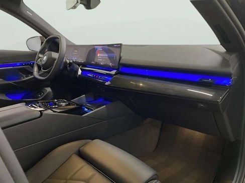 Used 2025 BMW i5 eDrive40i image 73