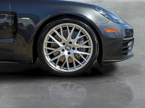 Used 2021 Porsche Panamera w/ Premium Package image 9