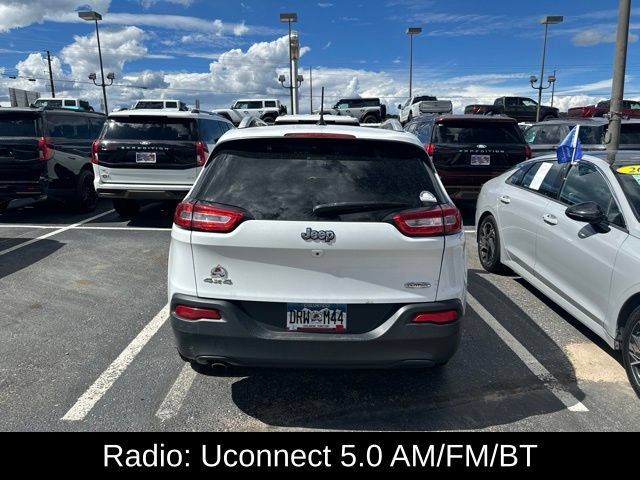 Used 2015 Jeep Cherokee Latitude w/ Cold Weather Group AWD/4WD image 6