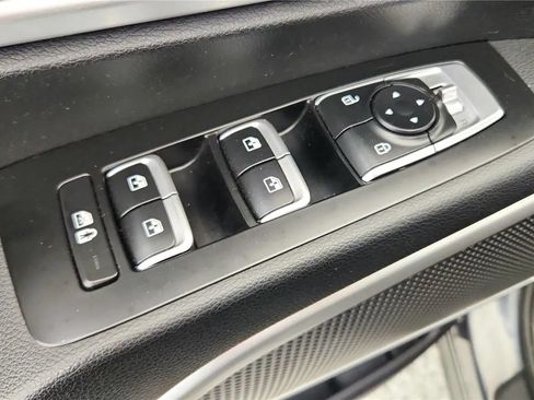 Used 2020 Kia Telluride S AWD/4WD image 32