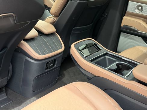 New 2026 Lincoln Navigator Black Label AWD/4WD image 20