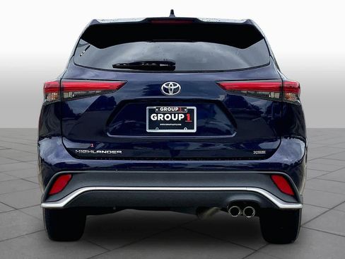 Used 2023 Toyota Highlander XSE FWD image 5