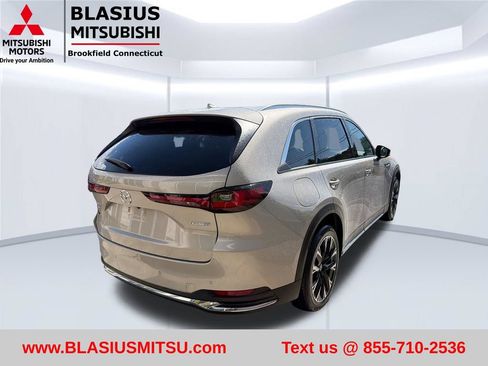 Used 2024 MAZDA CX-90 Plug-In Hybrid w/ Premium Pkg AWD/4WD image 9