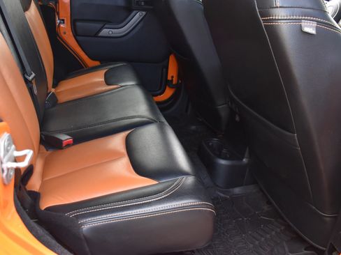 Used 2013 Jeep Wrangler Unlimited Sport AWD/4WD image 13