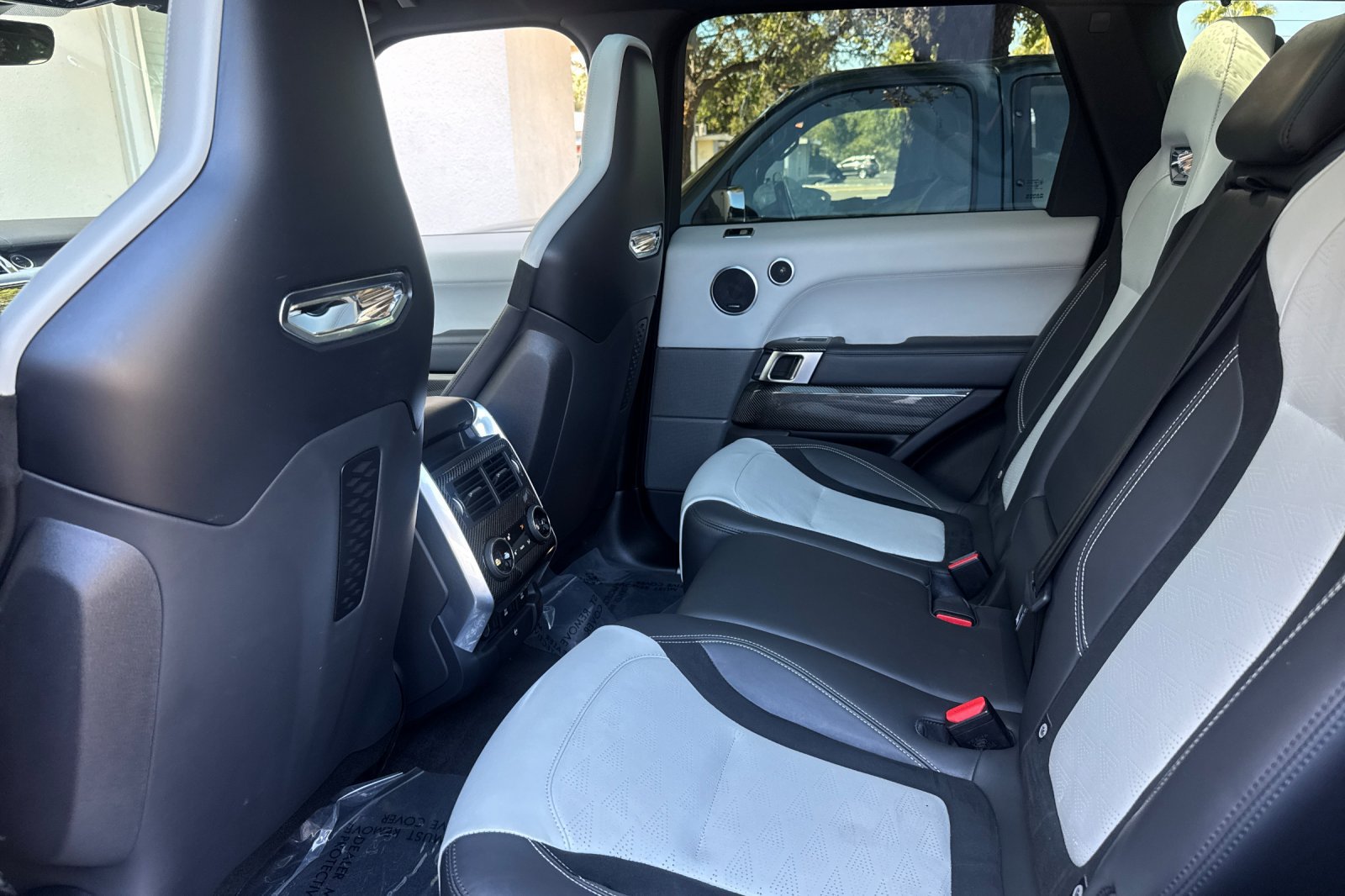 Used 2021 Land Rover Range Rover Sport SVR Carbon Edition AWD/4WD image 12