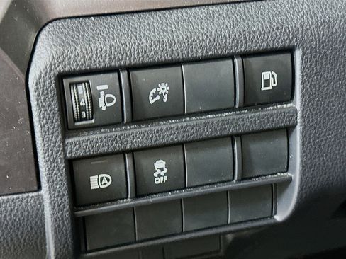 Used 2025 Toyota 4Runner SR5 image 17