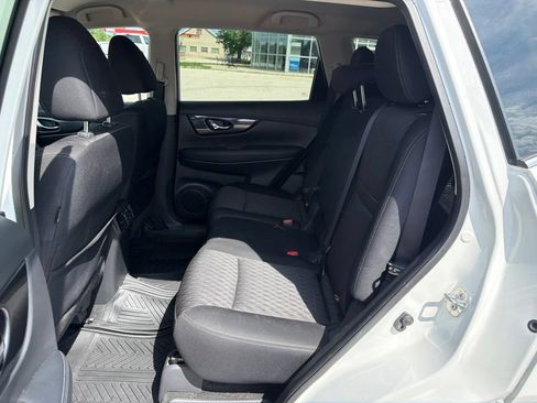 Used 2020 Nissan Rogue SV AWD/4WD image 12