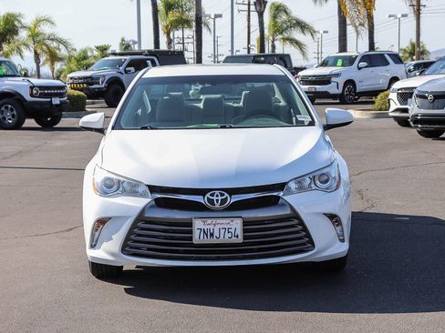 Used 2016 Toyota Camry LE FWD image 2