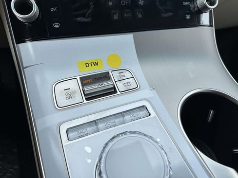 New 2026 Genesis GV70 2.5T Select image 23