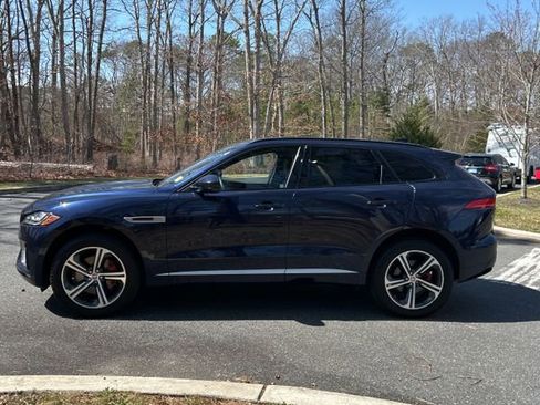Used 2017 Jaguar F-PACE S image 2