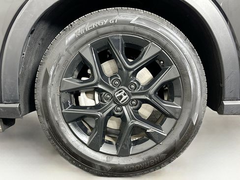 Used 2025 Honda HR-V Sport image 11