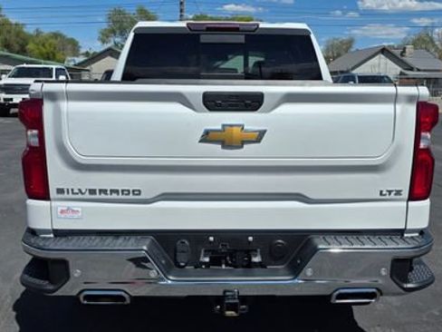 Used 2021 Chevrolet Silverado 1500 LTZ AWD/4WD image 5