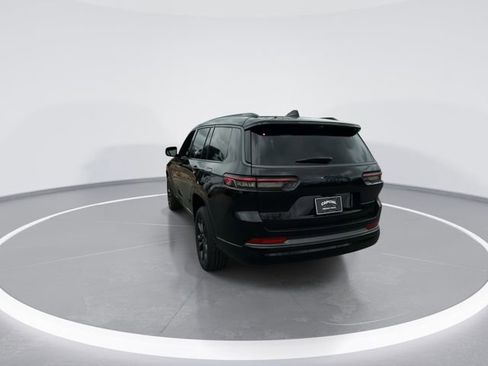 New 2026 Jeep Grand Cherokee L Limited AWD/4WD image 7