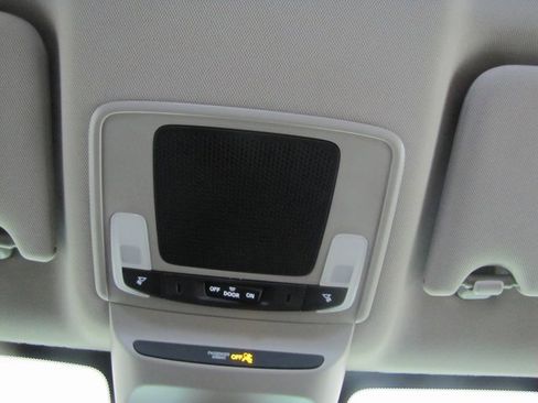 Certified 2025 Honda HR-V LX image 8