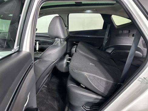 Used 2024 Hyundai Tucson Limited image 25