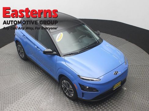 Used 2023 Hyundai Kona SE w/ Cargo Package FWD image 3