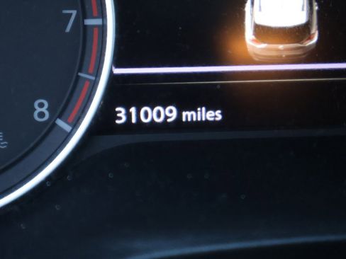 Used 2023 Nissan Rogue SV image 34