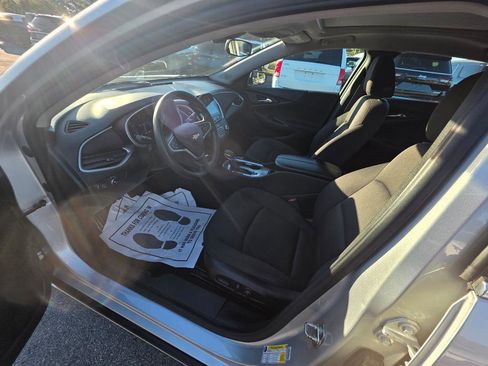 Used 2022 Chevrolet Malibu LT image 5
