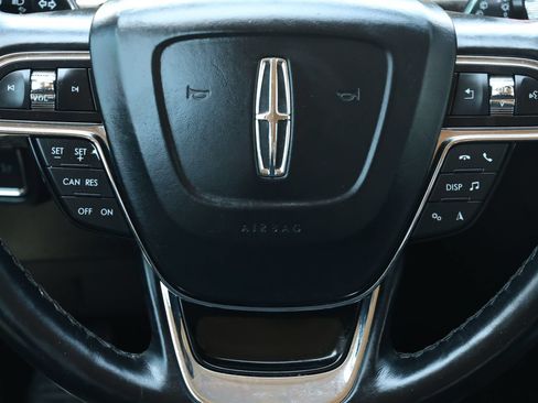 Used 2021 Lincoln Nautilus Reserve FWD image 18