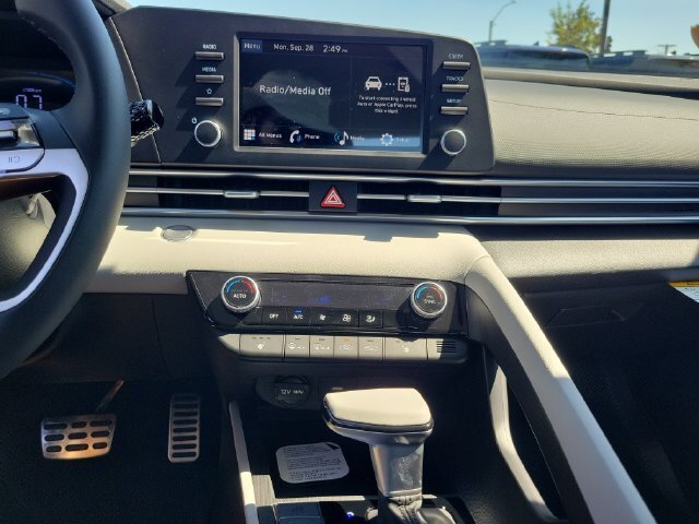 New 2026 Hyundai Elantra SEL Sport FWD image 14