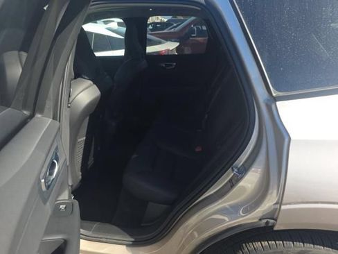 Used 2025 Volvo XC60 B5 Plus AWD/4WD image 6
