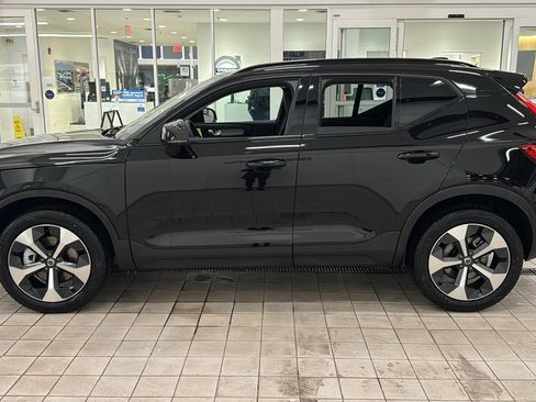 Used 2026 Volvo XC40 B5 Plus w/ Protection Package Premier image 8