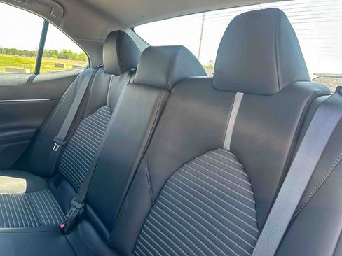 Used 2024 Toyota Camry SE image 18