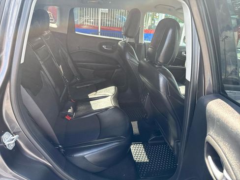 Used 2019 Jeep Compass Latitude w/ Popular Equipment Group AWD/4WD image 23