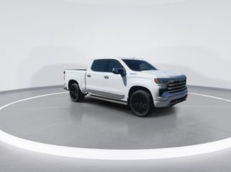 Used 2023 Chevrolet Silverado 1500 High Country w/ High Country Premium Package AWD/4WD video 2