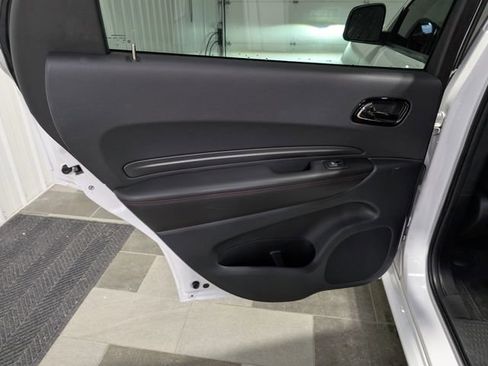 Used 2022 Dodge Durango R/T w/ Blacktop Package AWD/4WD image 9