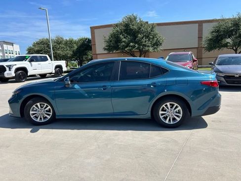 Used 2025 Toyota Camry LE w/ Convenience Package FWD image 7