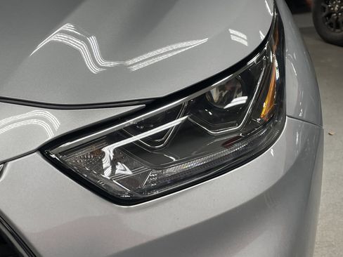 Used 2023 Toyota Highlander Platinum FWD image 6