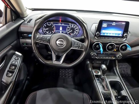 Used 2025 Nissan Sentra SR FWD image 17