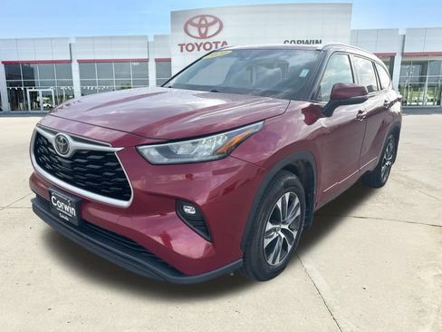 Used 2020 Toyota Highlander XLE w/ Protection Package #3 AWD/4WD image 7