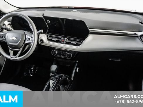 Used 2025 Chevrolet TrailBlazer LT FWD image 22