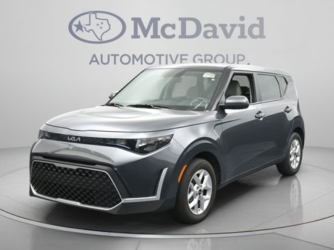 Used 2025 Kia Soul LX w/ LX Technology Package FWD image 1