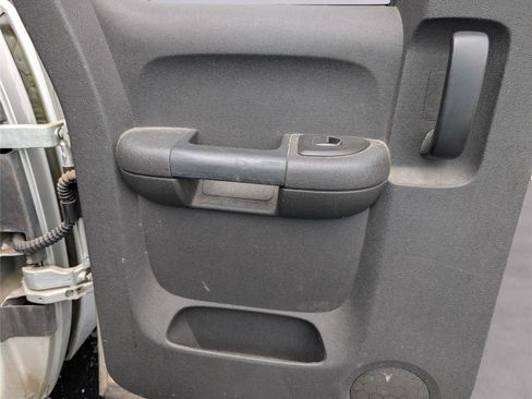 Used 2011 Chevrolet Silverado 1500 LS image 31