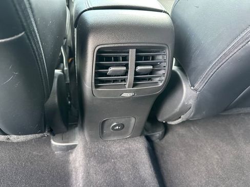 Used 2023 Ford Escape SE image 17