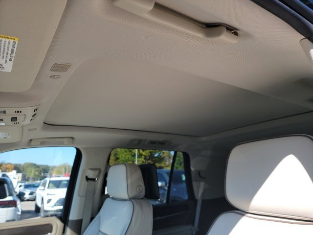 Used 2023 GMC Yukon Denali w/ Denali Reserve Package AWD/4WD image 11
